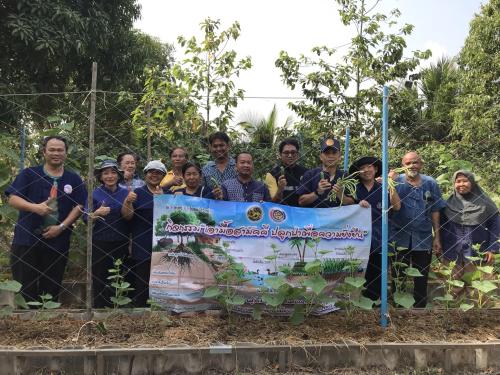 ร่วมแรงร่วมใจ !!! พช.บางน้ำเปรี้ยว จัดกิจกรรม "เอามื้อสามัคคี"