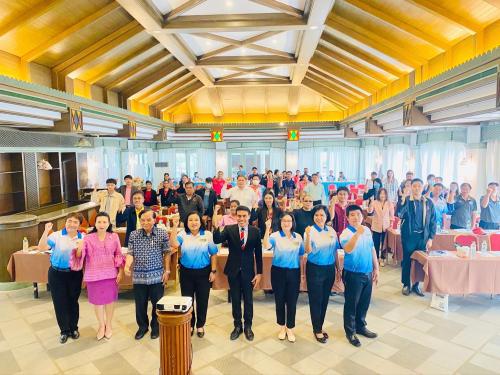 พช.บางน้ำเปรี้ยว ร่วมกิจกรรมการอบรมให้ความรู้เกี่ยวกับการเลือกสมาชิกวุฒิสภา พ.ศ. 2567 แก่เครือข่ายประชาสัมพันธ์ และสื่อมวลชนในการรณรงค์ประชาสัมพันธ์การเลือกสมาชิกวุฒิสภา